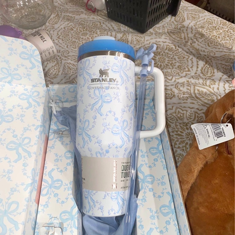 Stanley Floral/ Bow Blue and White Stanley